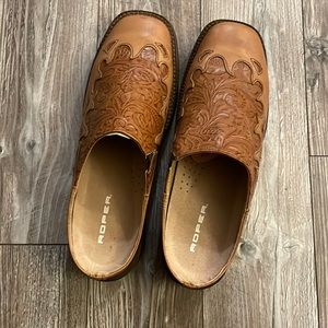 Roper Ricochet Tooled Leather Mule Clog Size 9.5